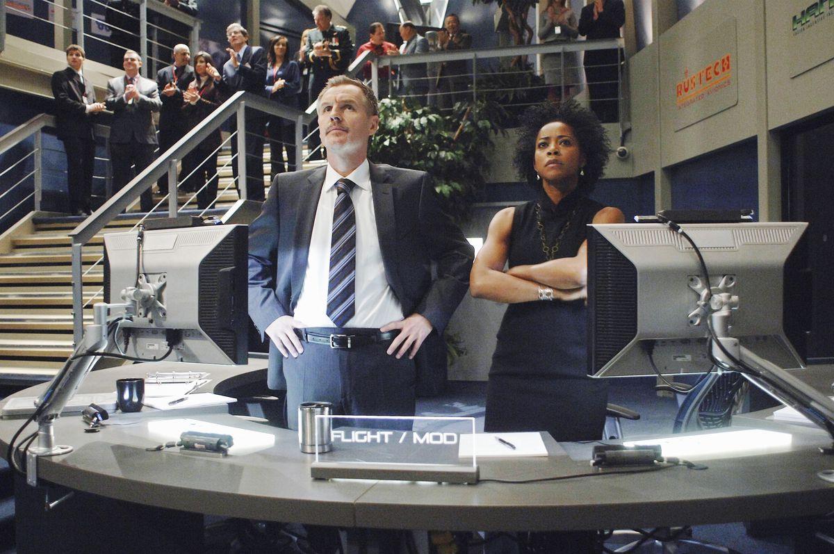 Притяжению вопреки